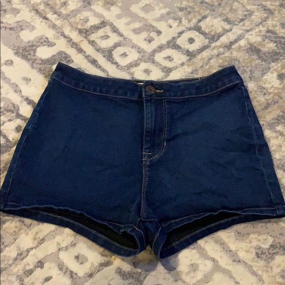 Bullhead Pants - Denim shorts